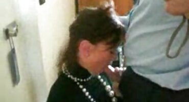 phim sex ông già Quan hệ hentaiz ko che tình dục trên đi văng.