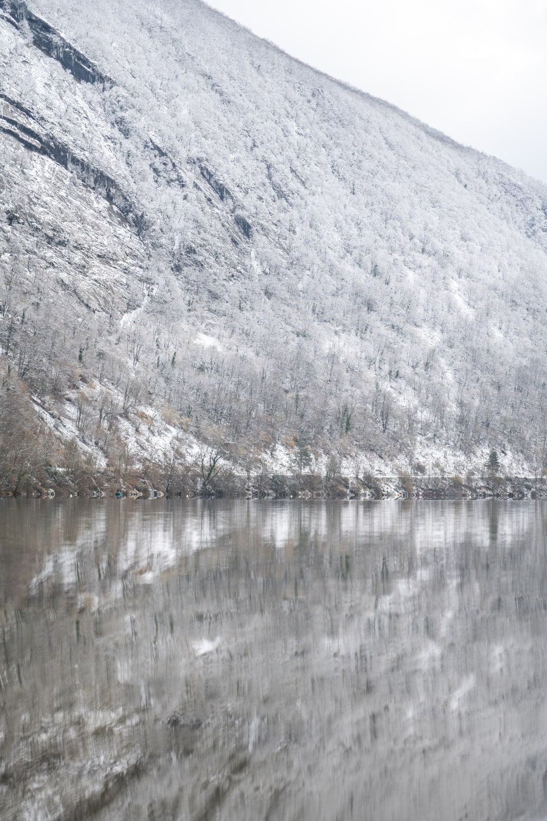 lac Savoie hiver aiguebelette